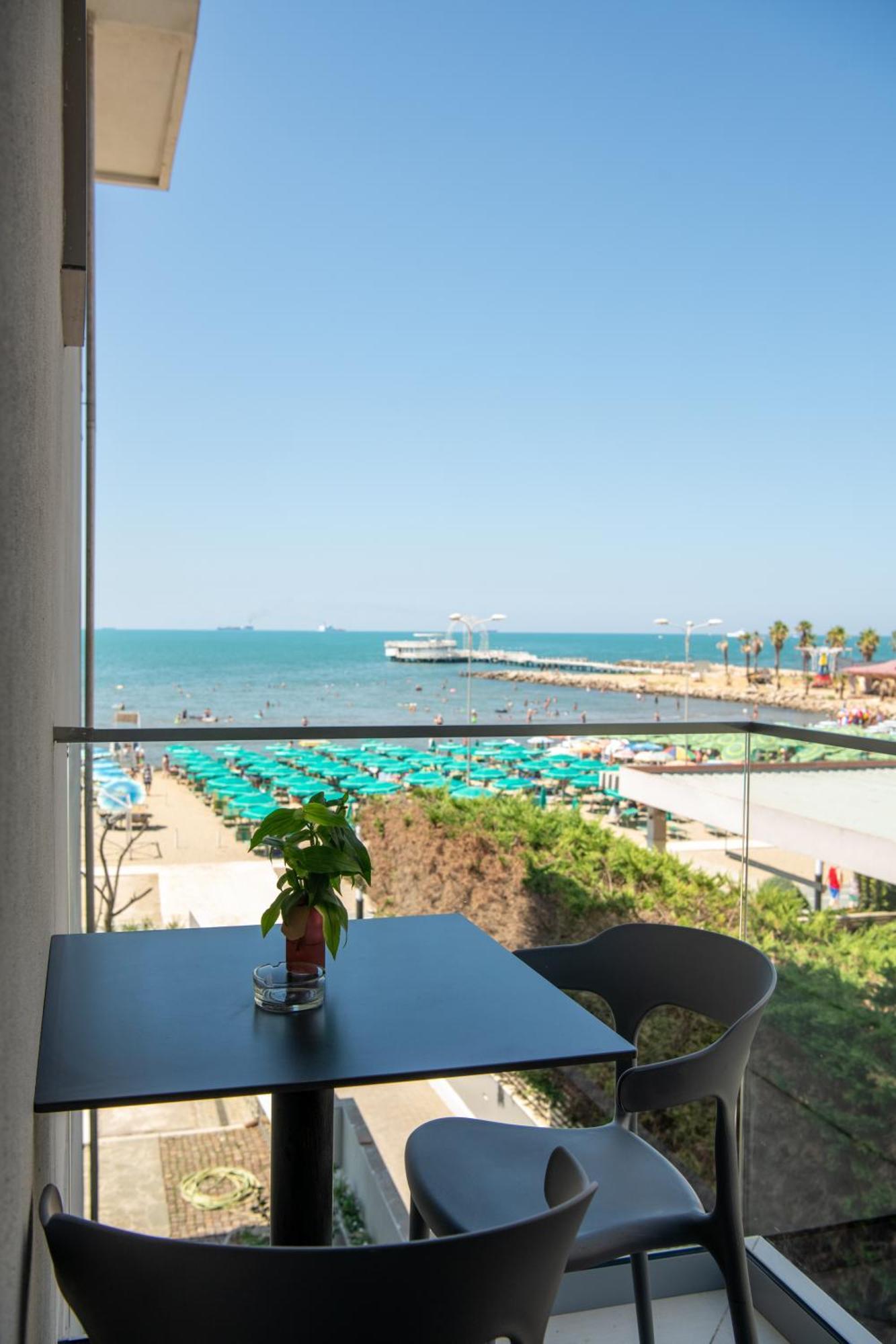 Hotel Vila 11 Durres Ngoại thất bức ảnh